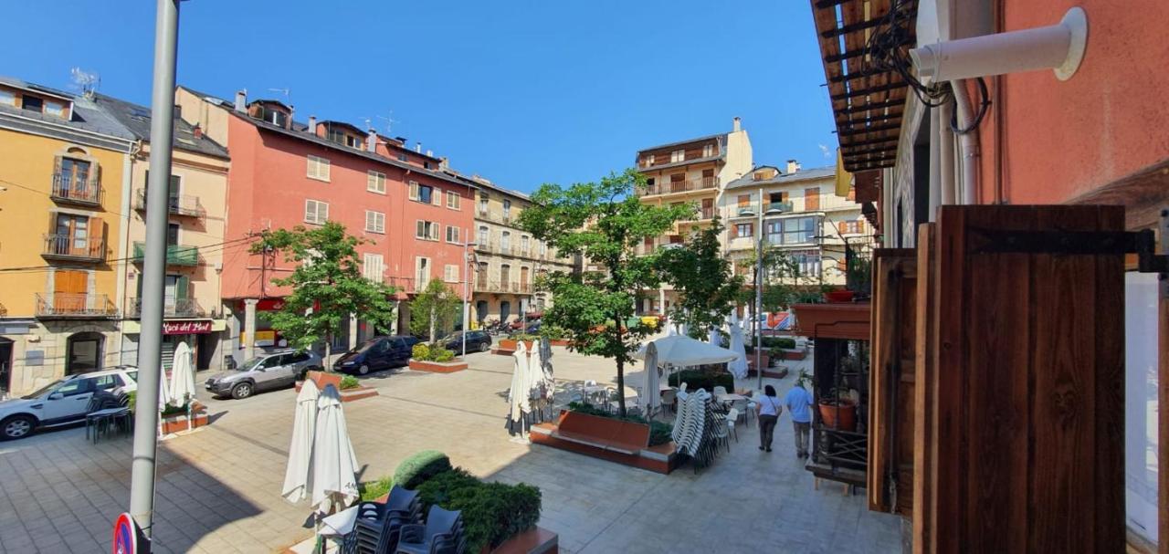 Apartamento Con Encanto Tipico Cereta Centro Puigcerdà Eksteriør bilde